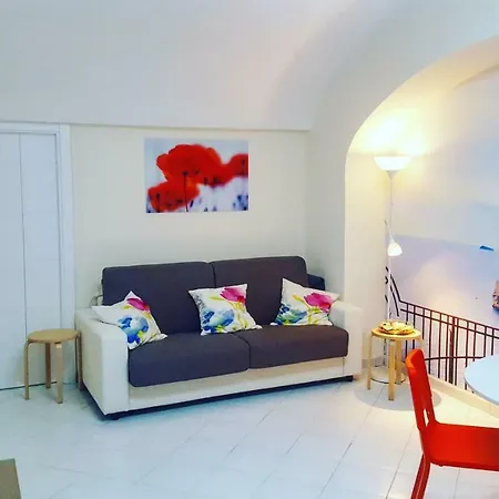 Apartman A Chiaia Nápoly